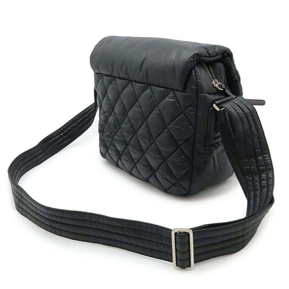 CHANEL Black Leather Shoulder Bag - Picture 3 of 9